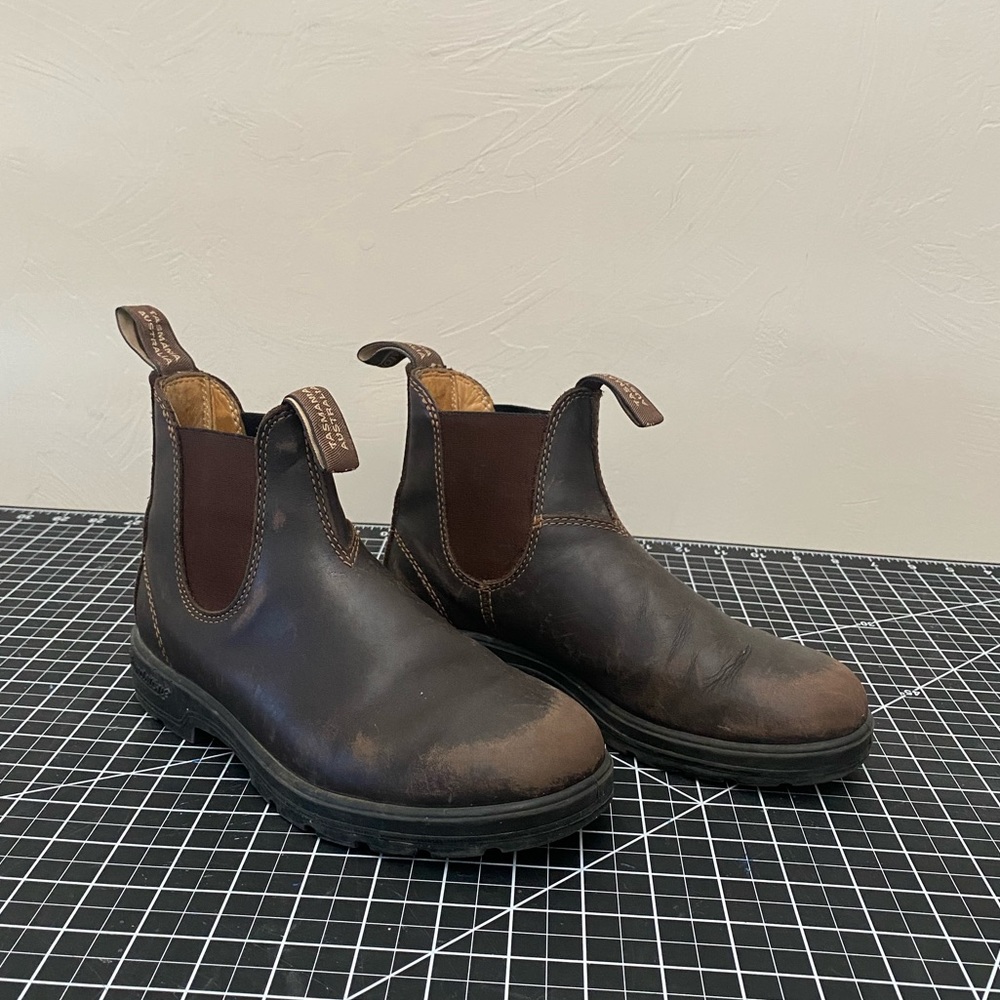 Leather Blundstones Size 7